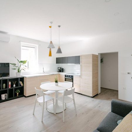 Apartment Fresh - Parking Included Изола Екстериор снимка